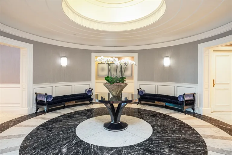 New York City Real Estate | View 20 Rowes Wharf, TH4 | Listing | View 3