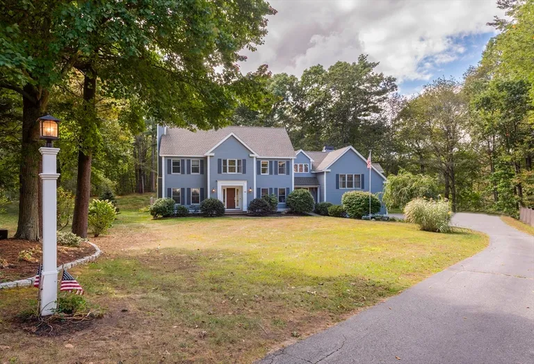 14 Taft Woods Row, Hamilton, MA 01982 Property for sale