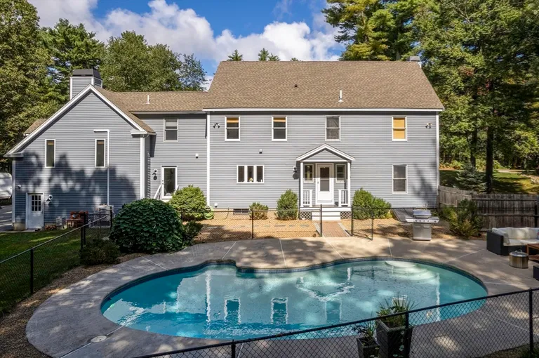 14 Taft Woods Row, Hamilton, MA 01982 Property for sale