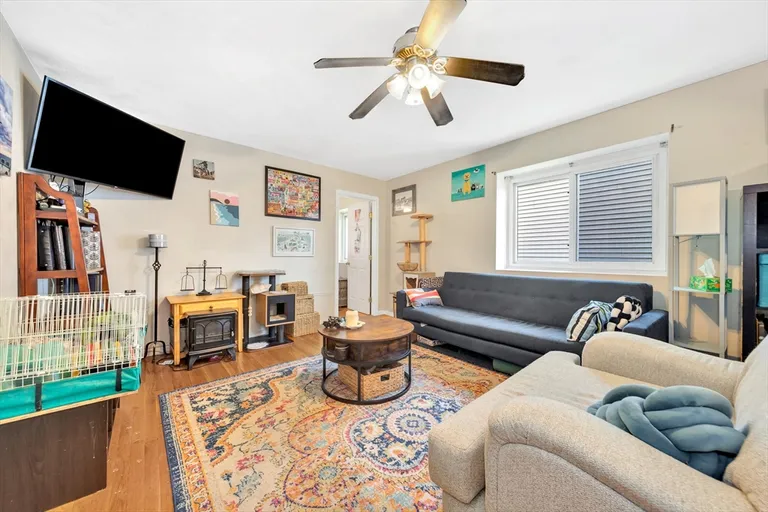 17 Cleveland Pl 27, Gloucester, MA 01930 Property for sale