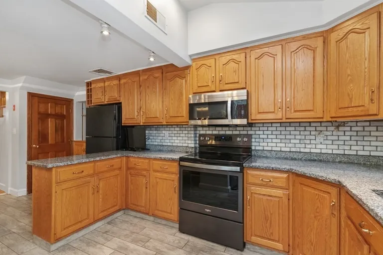 20 Village Rd, Newton, MA 02460 Property for sale