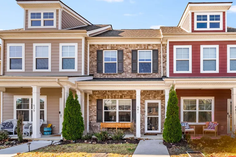 641 Bradburn Village Cir, Antioch, TN 37013 Property for sale