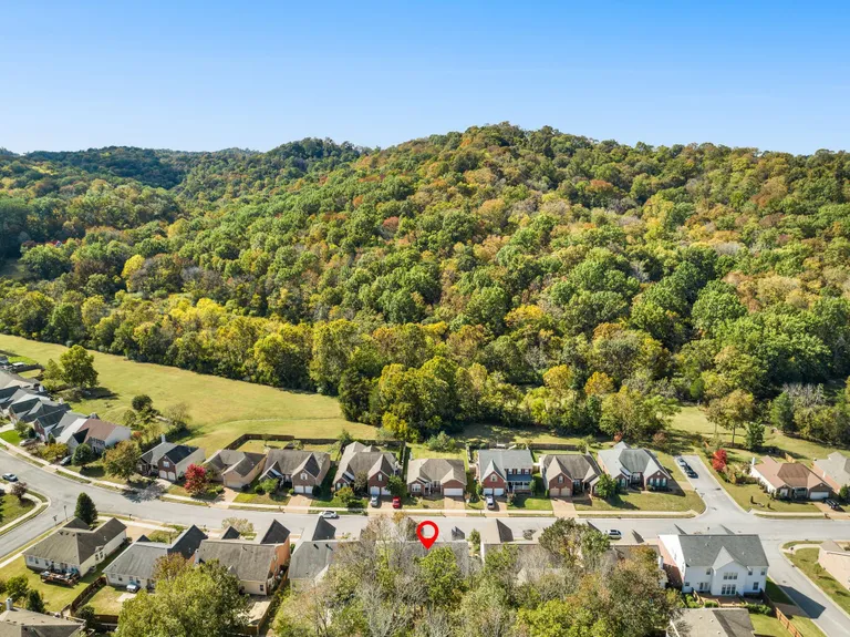 1316 W Running Brook Rd, Nashville, TN 37209 Property for sale