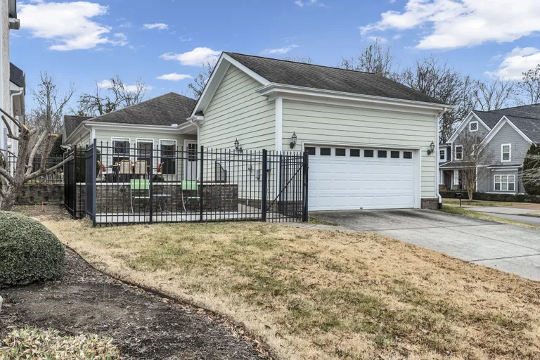 341 Rosebud Cir S, Franklin, TN 37064 Property for sale