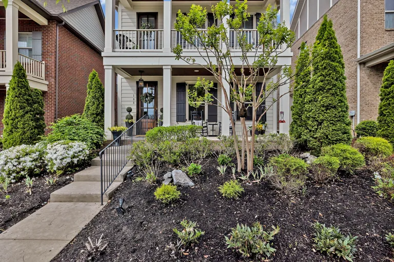 105 Ashcrest Pt, Hendersonville, TN 37075 Property for sale