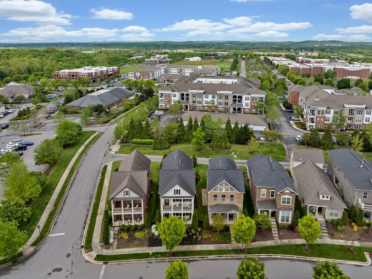 105 Ashcrest Pt, Hendersonville, TN 37075 Property for sale