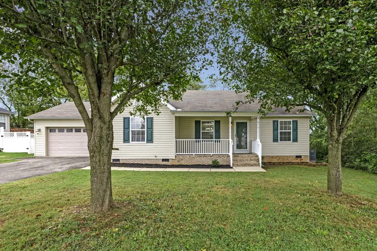 1807 Holdens Ct, Columbia, TN 38401 Property for sale