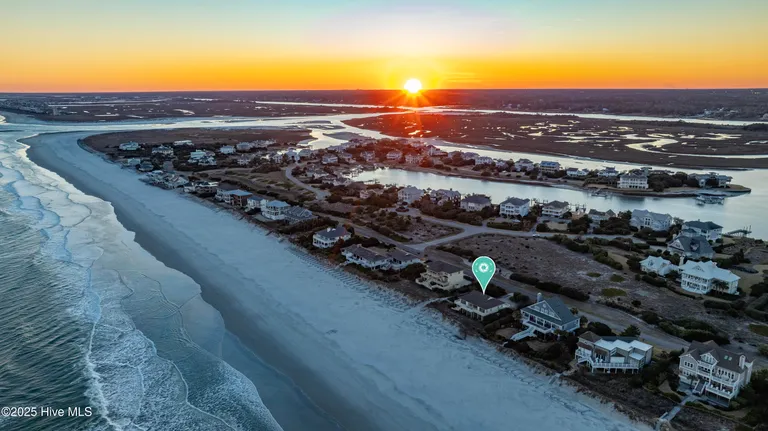 Wilmington, NC Real Estate | View 138 Beach | Listing | View 74
