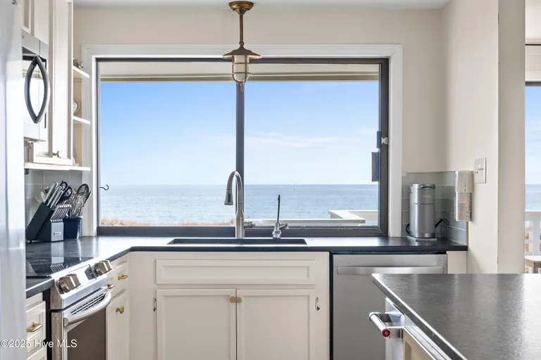 Wilmington, NC Real Estate | View 330 Beach | Listing | View 13