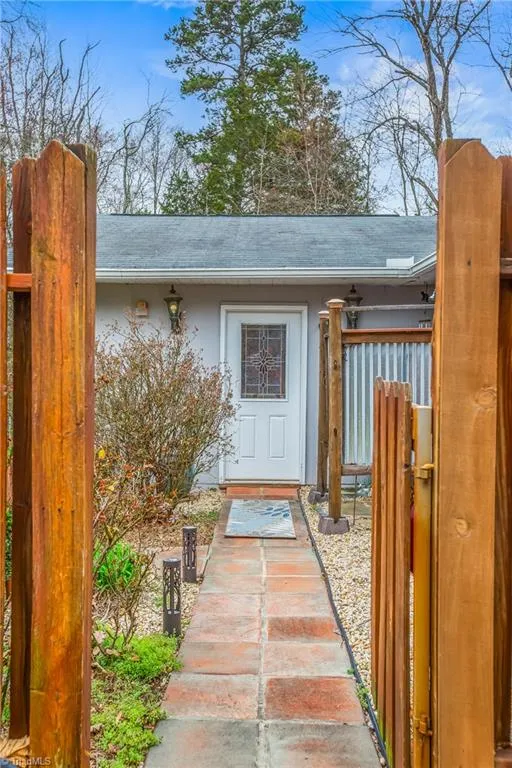 4039 Bethania Station, Winston Salem, NC 27106 Property for sale