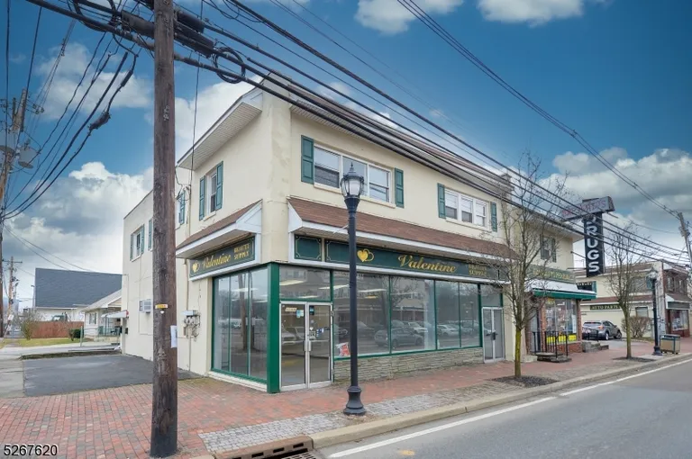 1066 Ringwood Ave, Wanaque Boro, NJ 07420 Property for sale