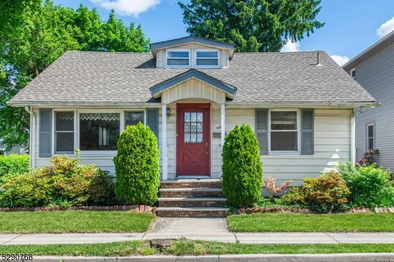 8 2nd St, Wanaque Boro, NJ 07465 Property for sale