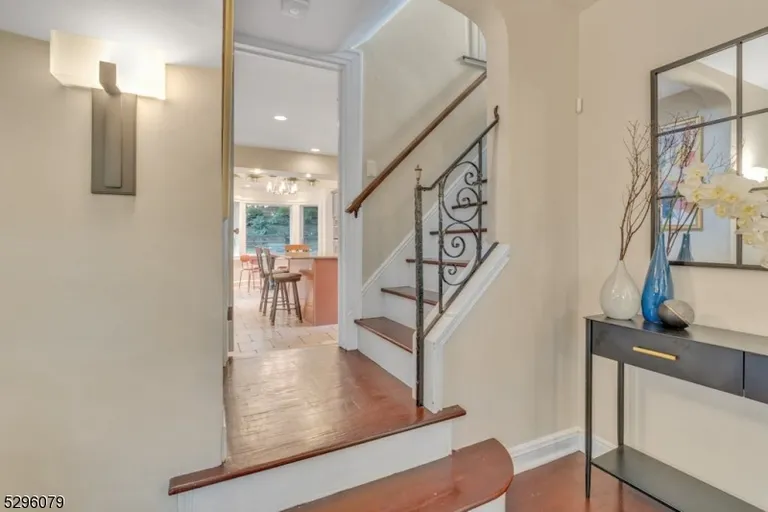 New York City Real Estate | View 29 Hillview Ter | Listing | View 7