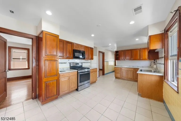 80 Randolph St, Carteret Boro, NJ 07008 Property for rent