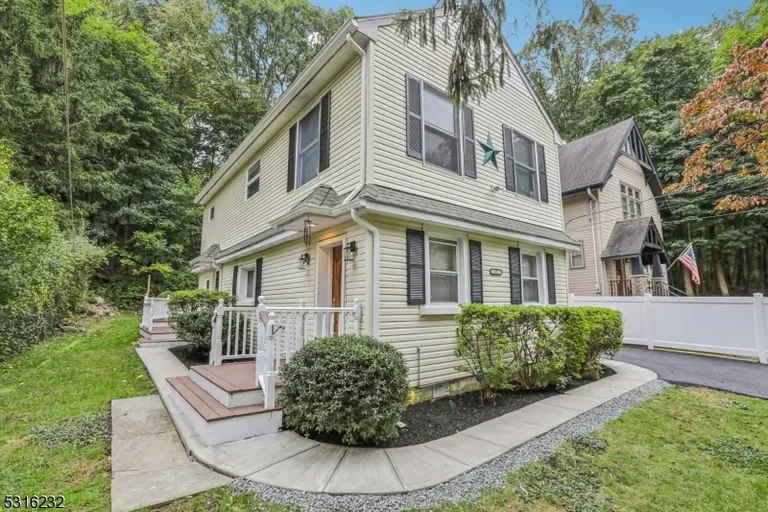 17 Tourne Rd, Boonton Twp., NJ 07005 Property for sale