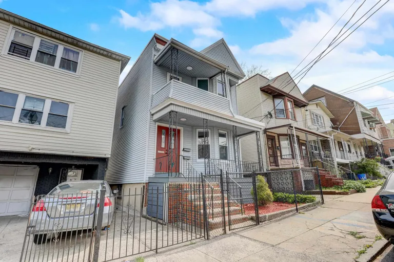 New York City Real Estate | View 280 CLAREMONT AVE | Listing | View 32