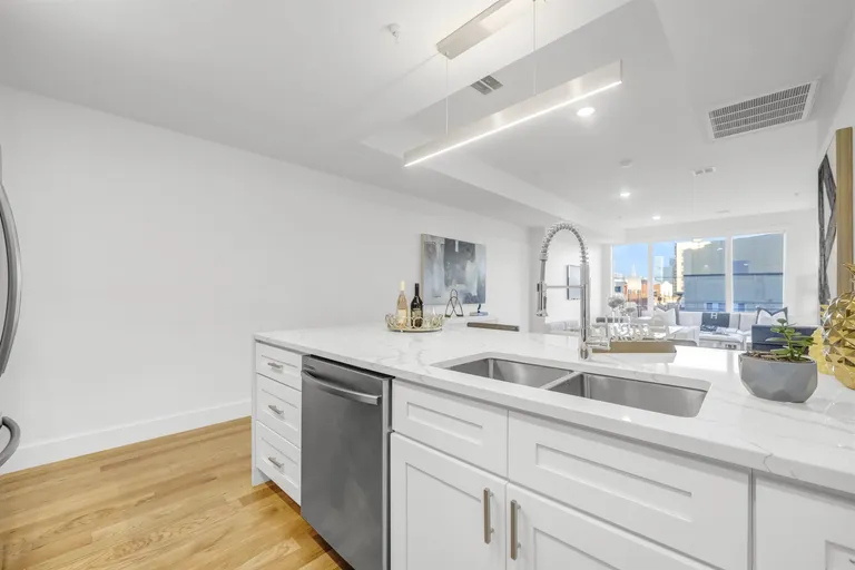 New York City Real Estate | View 1707 PALISADE AVE, 1 | Listing | View 14
