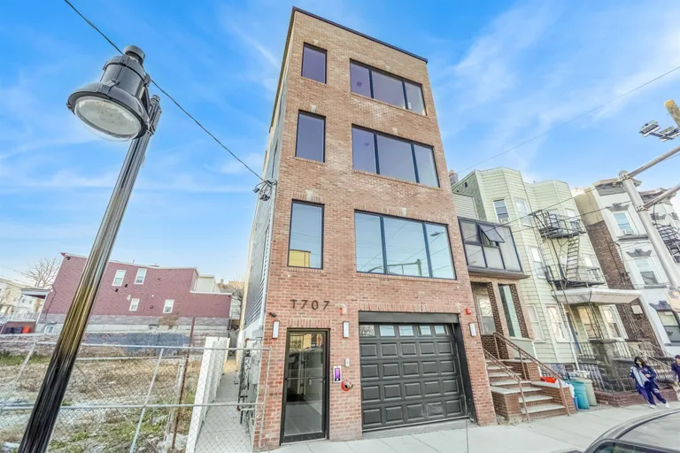 New York City Real Estate | View 1707 PALISADE AVE, 1 | Listing | View 23