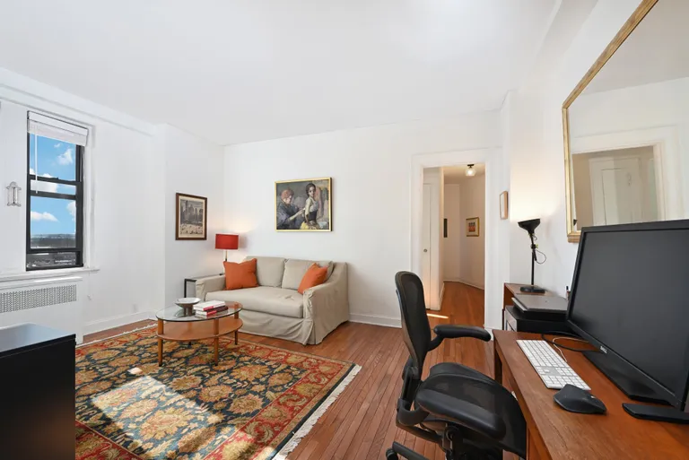 New York City Real Estate | View 2600 KENNEDY BLVD, 9J | 1 Bed, 1 Bath | View 1