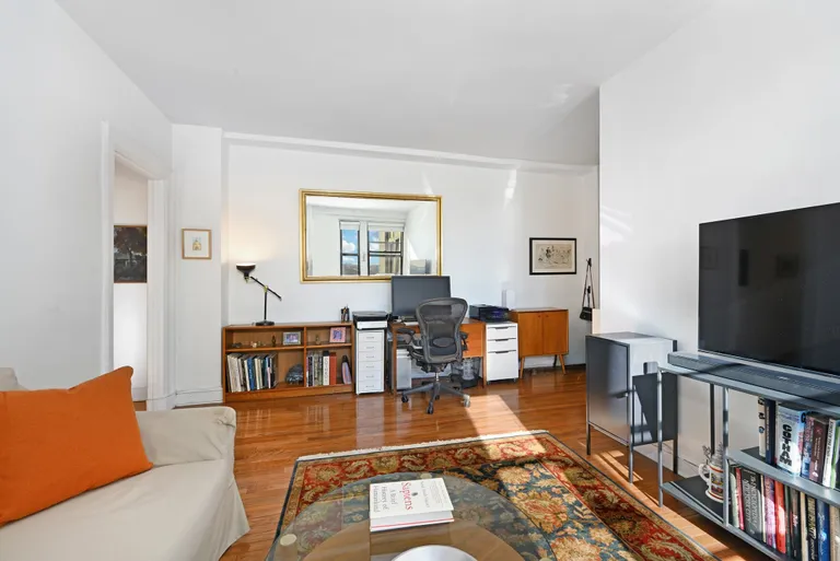 New York City Real Estate | View 2600 KENNEDY BLVD, 9J | Listing | View 6