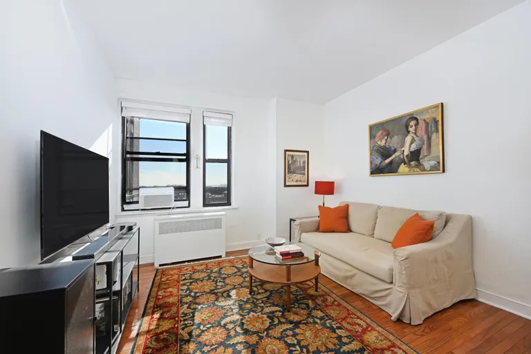 New York City Real Estate | View 2600 KENNEDY BLVD, 9J | Listing | View 2