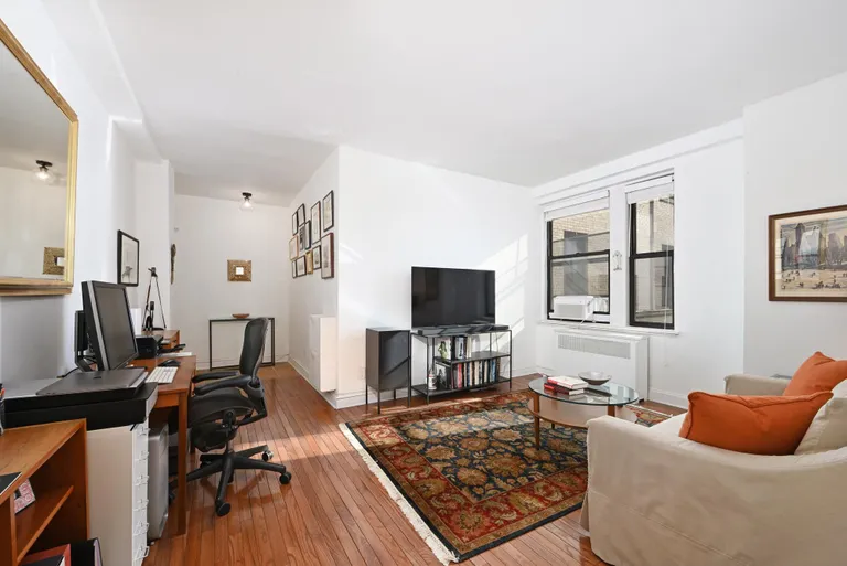 New York City Real Estate | View 2600 KENNEDY BLVD, 9J | Listing | View 3