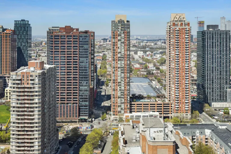 New York City Real Estate | View 2 2ND ST, 3607 | Listing | View 4
