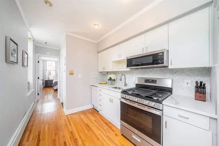 New York City Real Estate | View 132 MADISON ST, 2R | Listing | View 5