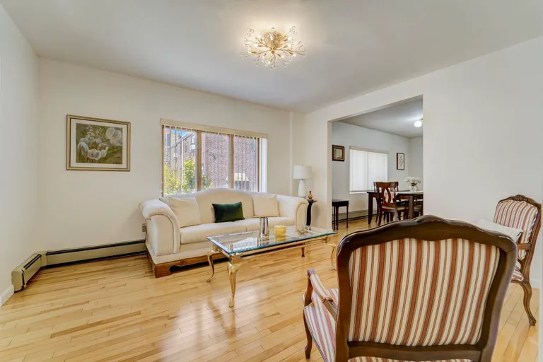 New York City Real Estate | View 414 WOODCLIFF AVE | Listing | View 7