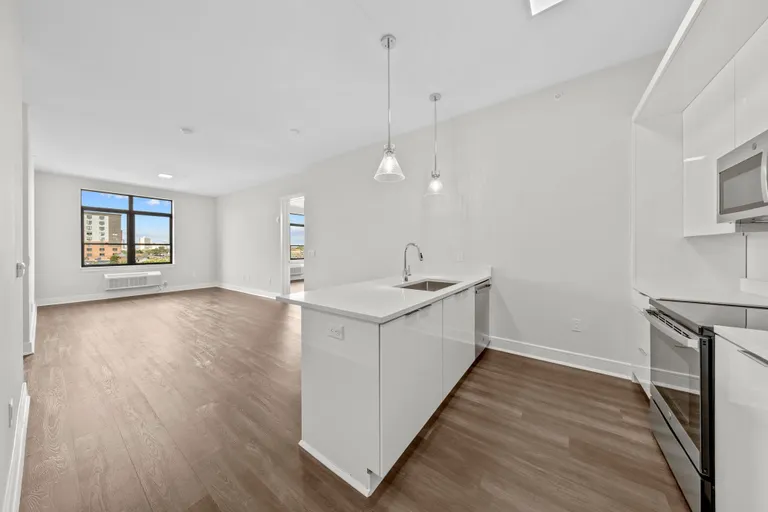 New York City Real Estate | View 121 34TH ST, 402 | 2 Beds, 2 Baths | View 1