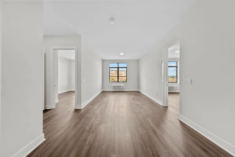 New York City Real Estate | View 121 34TH ST, 402 | Listing | View 4