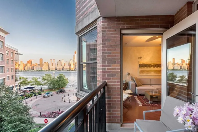 New York City Real Estate | View 22 Ave At Port Imperial, 304 | Listing | View 2