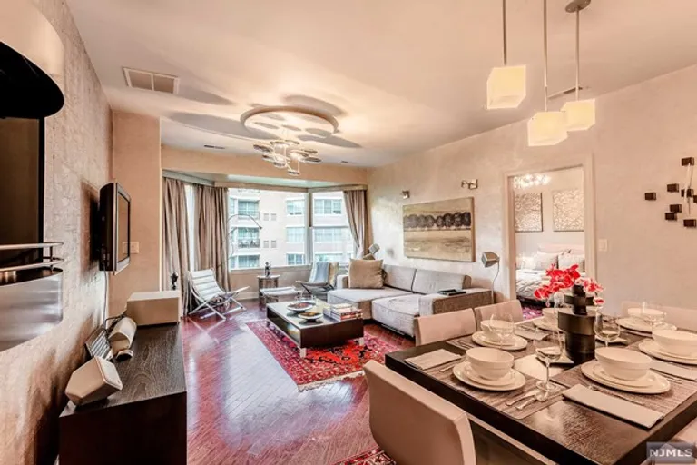 New York City Real Estate | View 22 Ave At Port Imperial, 304 | Listing | View 8