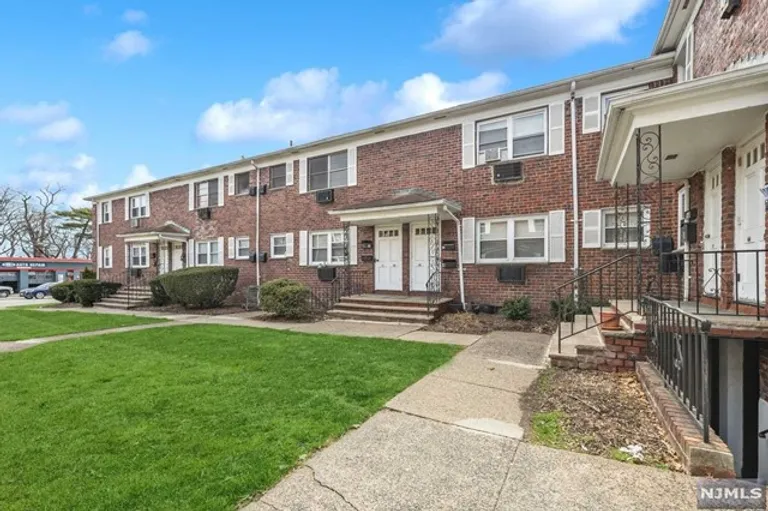 1266 Teaneck Road 3A Teaneck NJ 07666 Property for sale