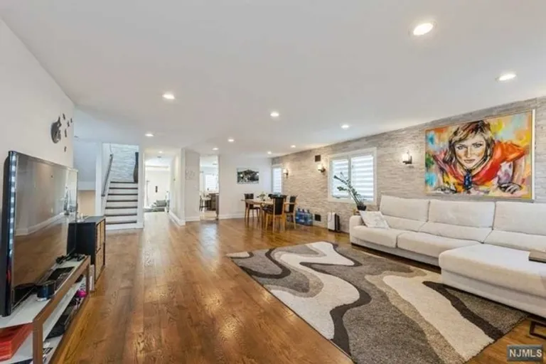 New York City Real Estate | View 40 Norman Place | Listing | View 6