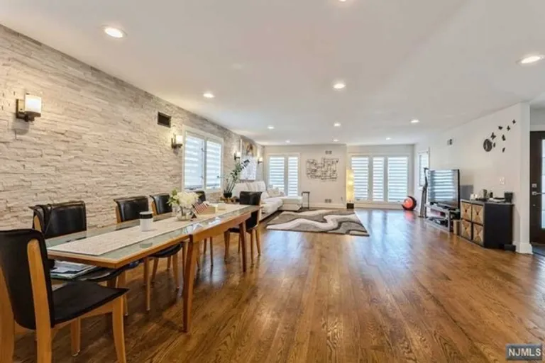 New York City Real Estate | View 40 Norman Place | Listing | View 8