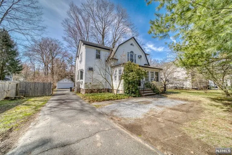 New York City Real Estate | View 528 Closter Dock Road | 3 Beds, 2 Baths | View 1