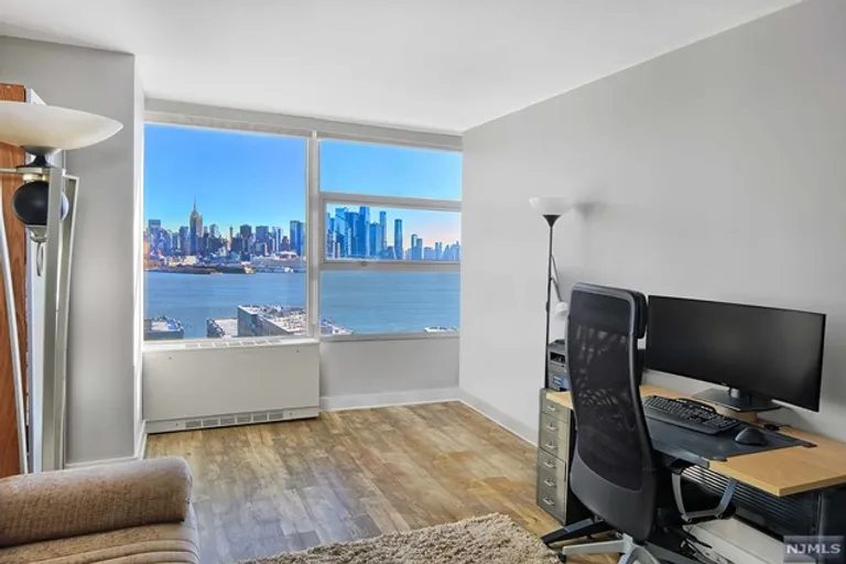 New York City Real Estate | View 6050 East John F Kennedy Boulevard, 4J | Listing | View 18
