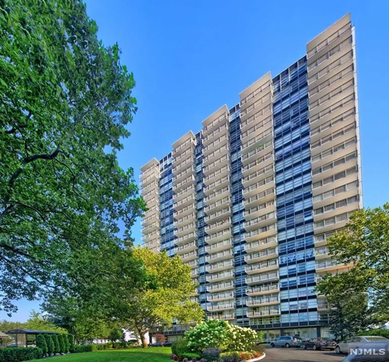 New York City Real Estate | View 6050 East John F Kennedy Boulevard, 4J | Listing | View 37