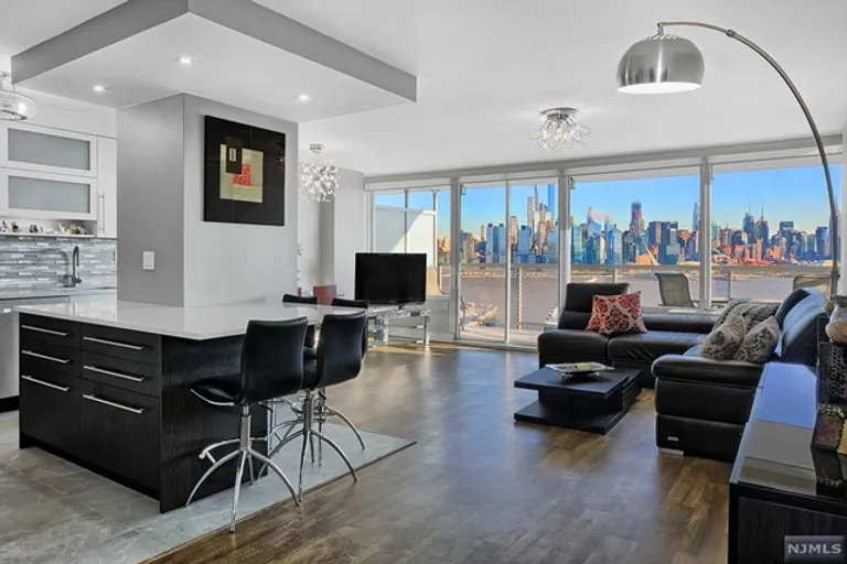 New York City Real Estate | View 6050 East John F Kennedy Boulevard, 4J | 2 Beds, 2 Baths | View 1