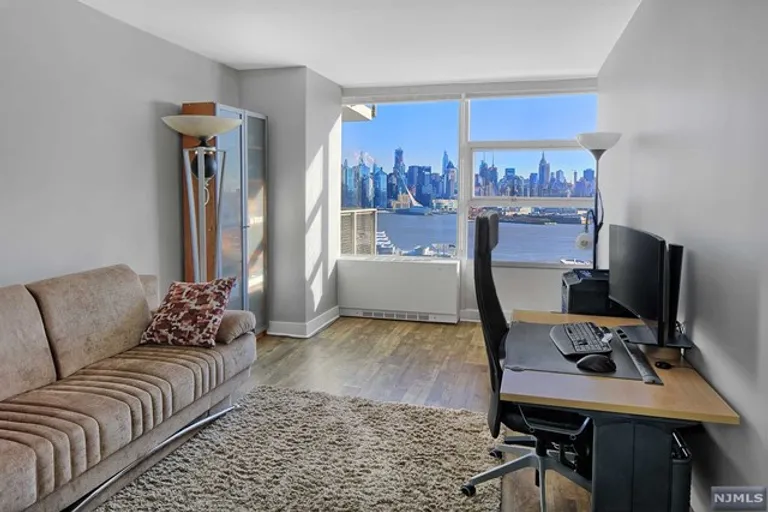 New York City Real Estate | View 6050 East John F Kennedy Boulevard, 4J | Listing | View 17