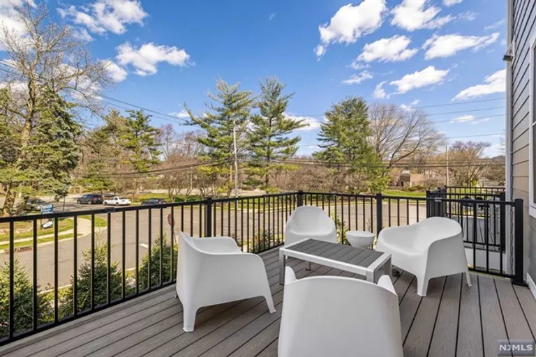 New York City Real Estate | View 23 Legion Drive, 102 | Listing | View 7