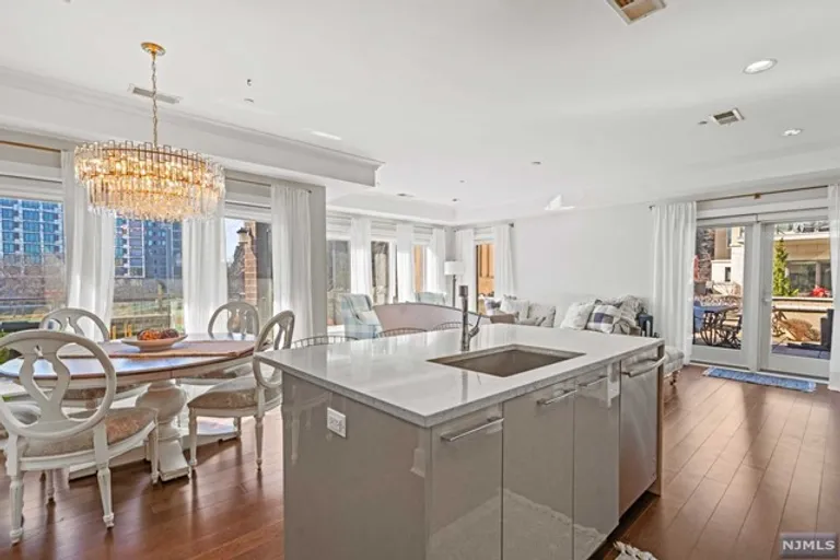 New York City Real Estate | View 150 Henley Place, 201 | Listing | View 5