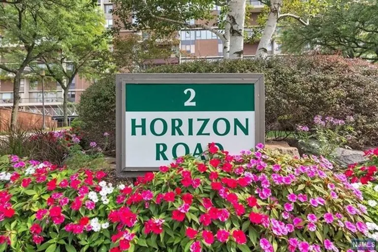 New York City Real Estate | View 2 Horizon Road, G-1 | Listing | View 37