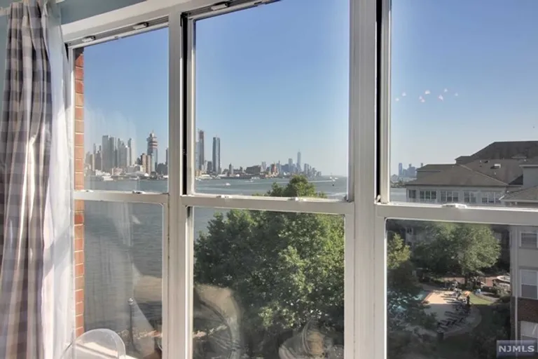 New York City Real Estate | View 26 Ave At Port Imperial, 402 | Listing | View 2