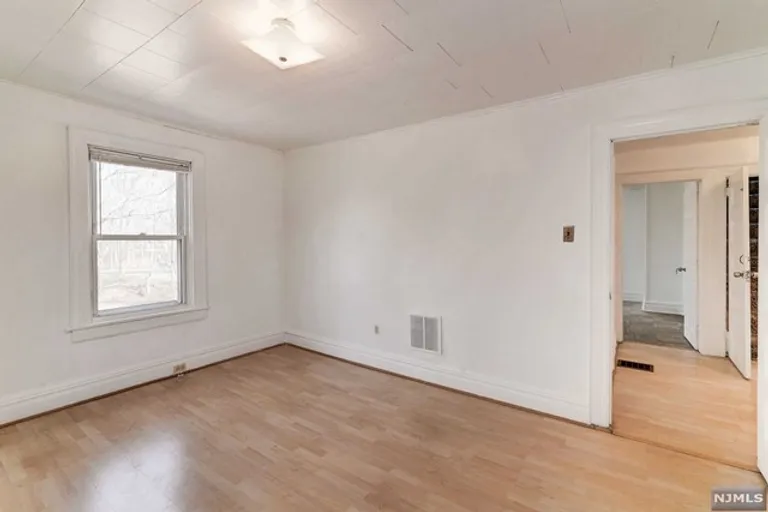 New York City Real Estate | View 133 Grant Avenue | Listing | View 34