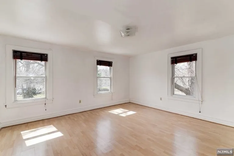 New York City Real Estate | View 133 Grant Avenue | Listing | View 32