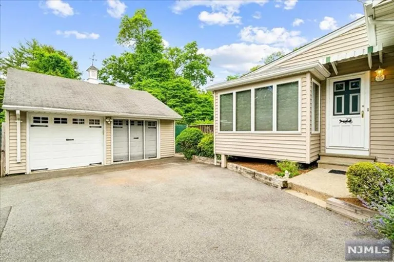 124 Durie Avenue, Closter, NJ 07624 Property for sale