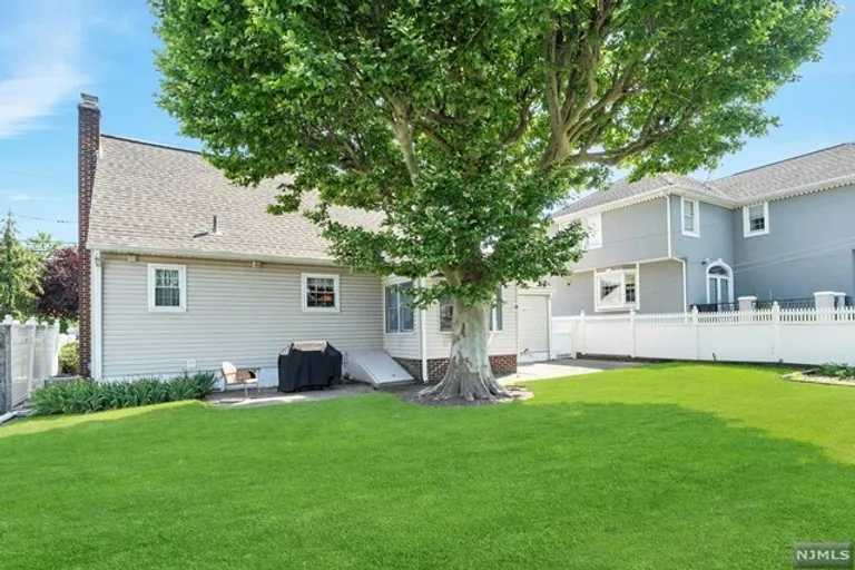 4 Fairview Avenue, Secaucus, NJ 07094 Property for sale