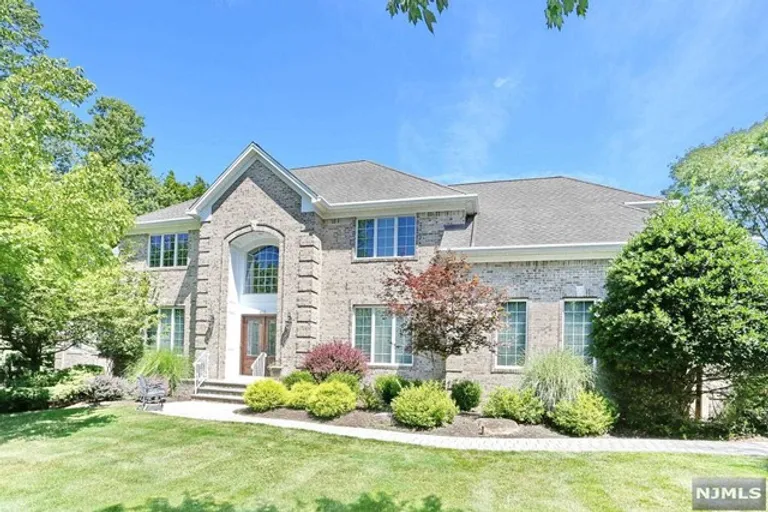 601 Peterson Farm Court River Vale NJ 07675 Property for sale